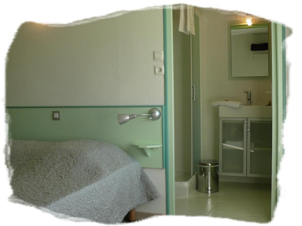 Auberge De La Couronne Lablachère Værelse billede